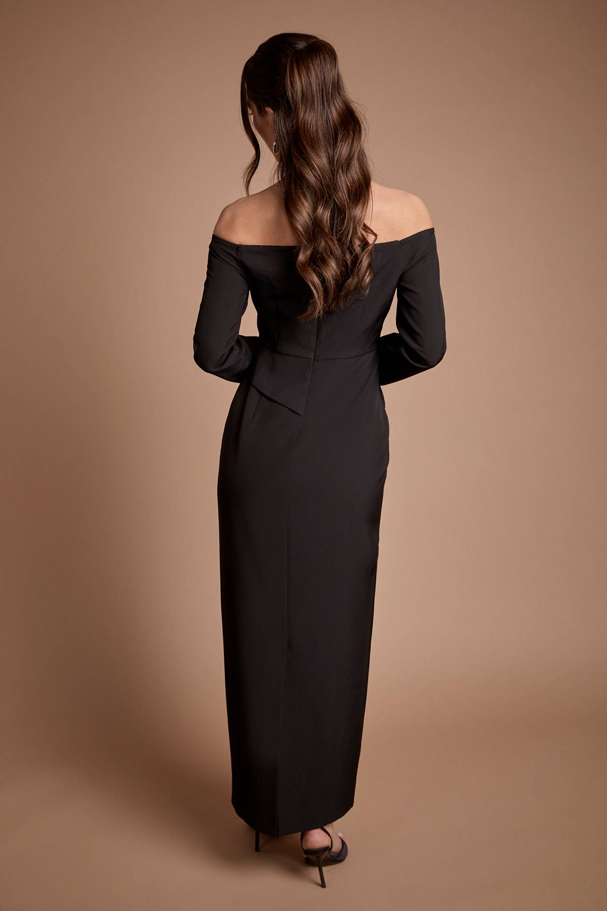 Coast Robe De Demoiselle D'honneur Maxi À Manches Longues Col Bardot En Crêpe