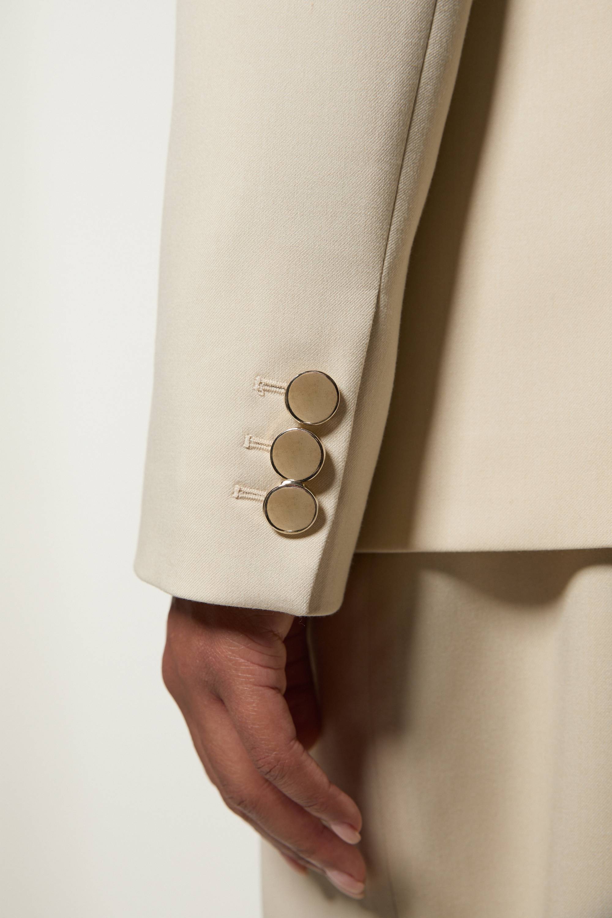 KarenMillen Blazer grande taille doux, structuré de manière travaillée, asymétrique et sur mesure à simple boutonnage