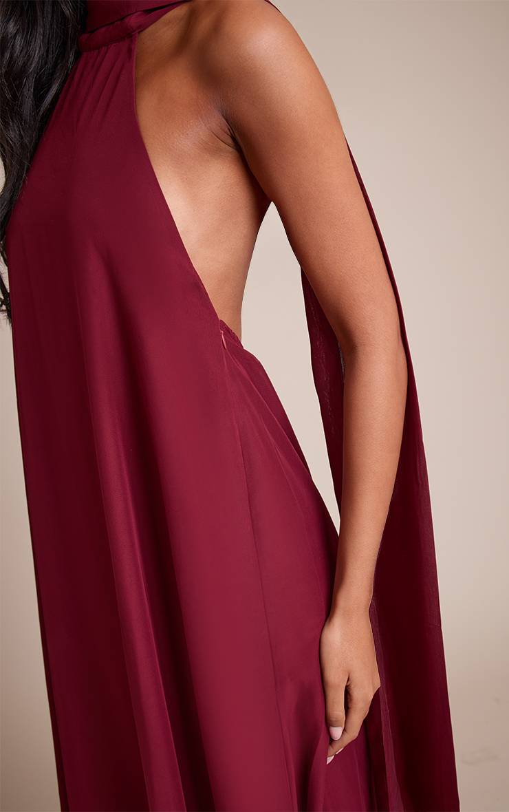 Rouge Vin Robe Longue Tall En Mousseline Col Montant Avec Détail Foulard