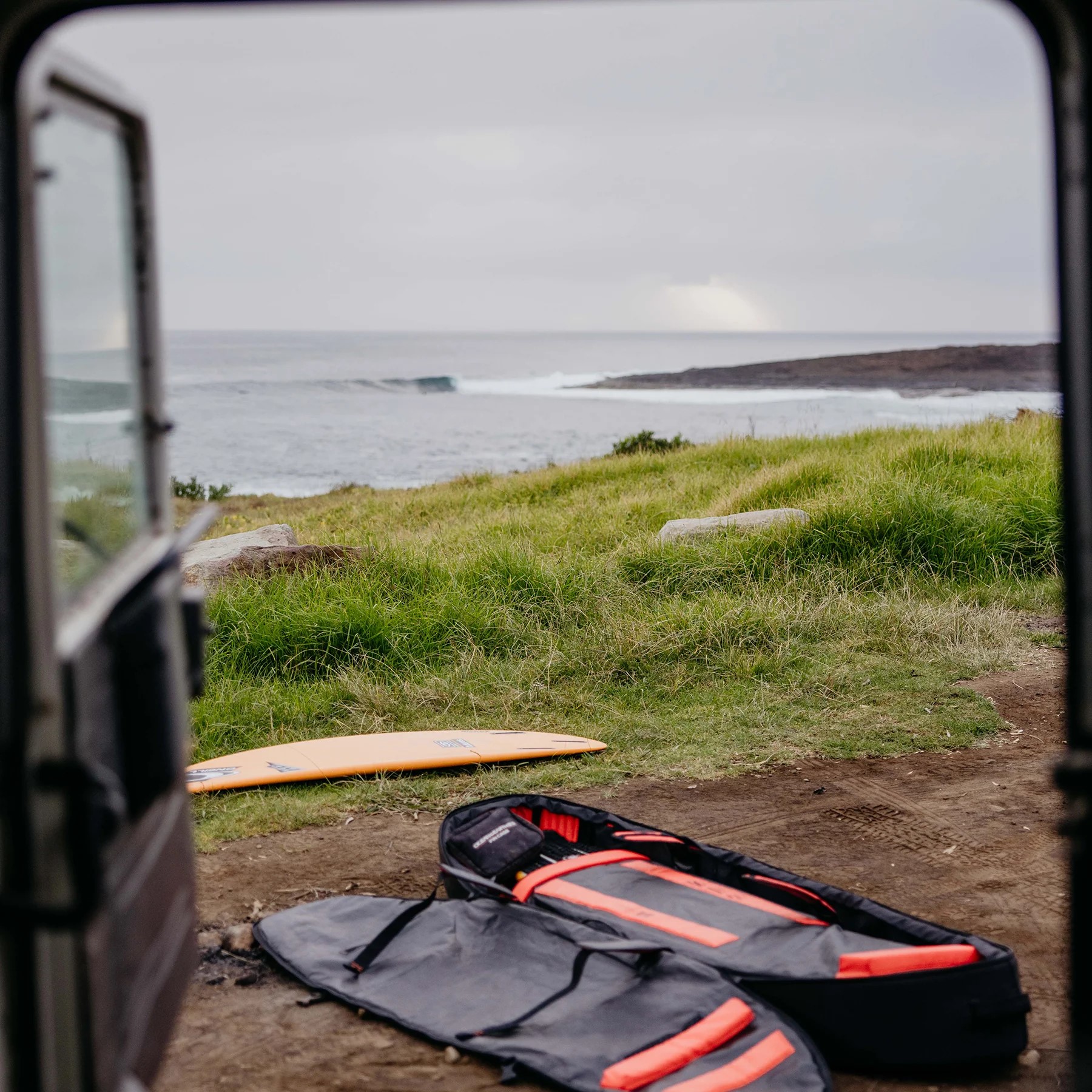 Ocean and earth APEX Fish / Short Travel Cover / Housse de surf - 3 Planches avec Roulettes Black