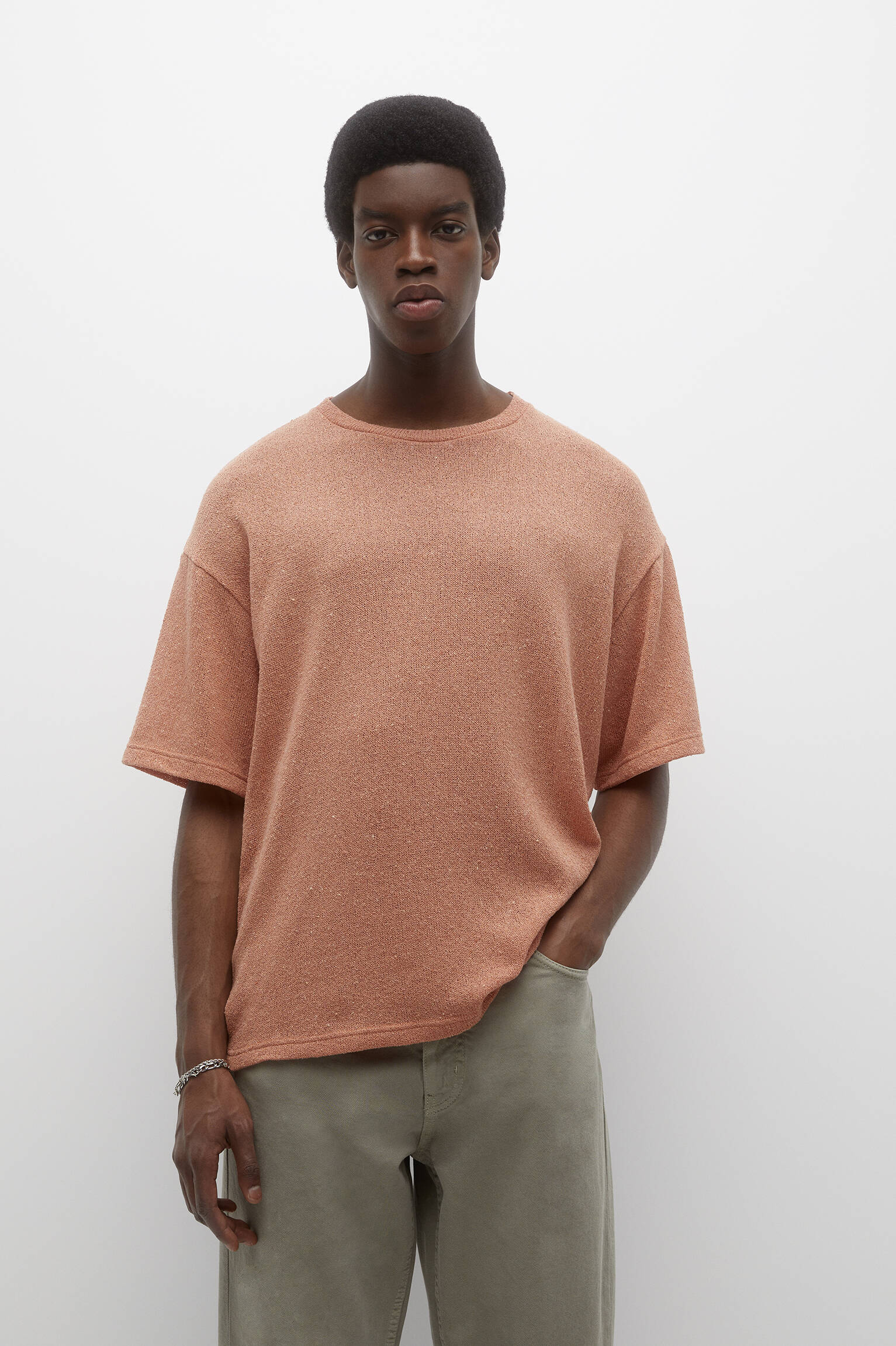 CAMISETA DE MALHA DE MANGA CURTA COM TEXTURIZADO - LARANJA MÉDIO