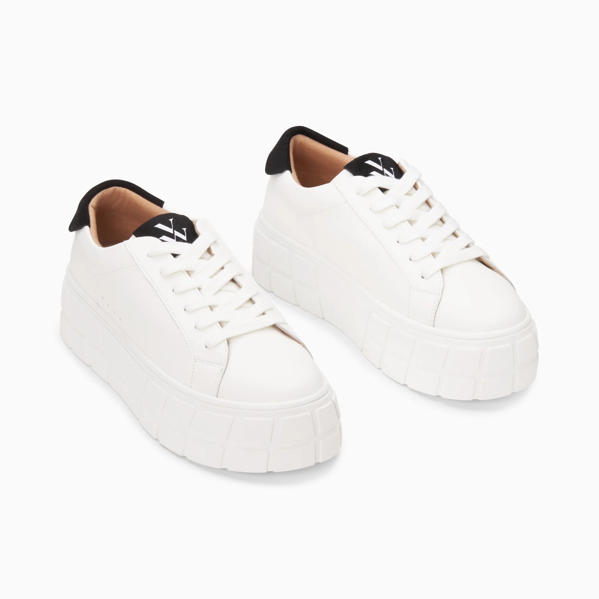 Sneakers-Baskets Meaghan blanc et noir à plateforme