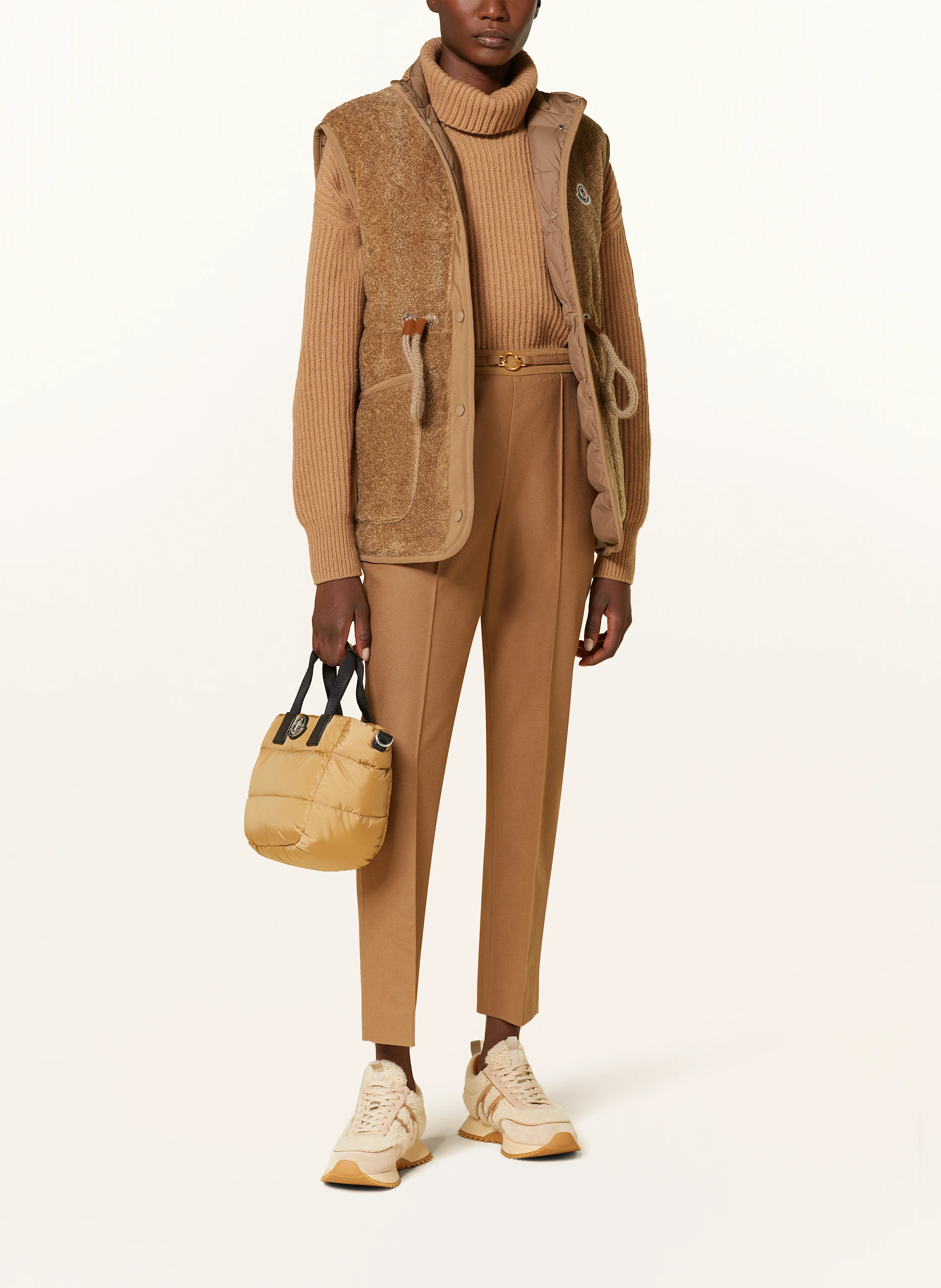 MONCLER Daunenweste BOST mit Teddyfell