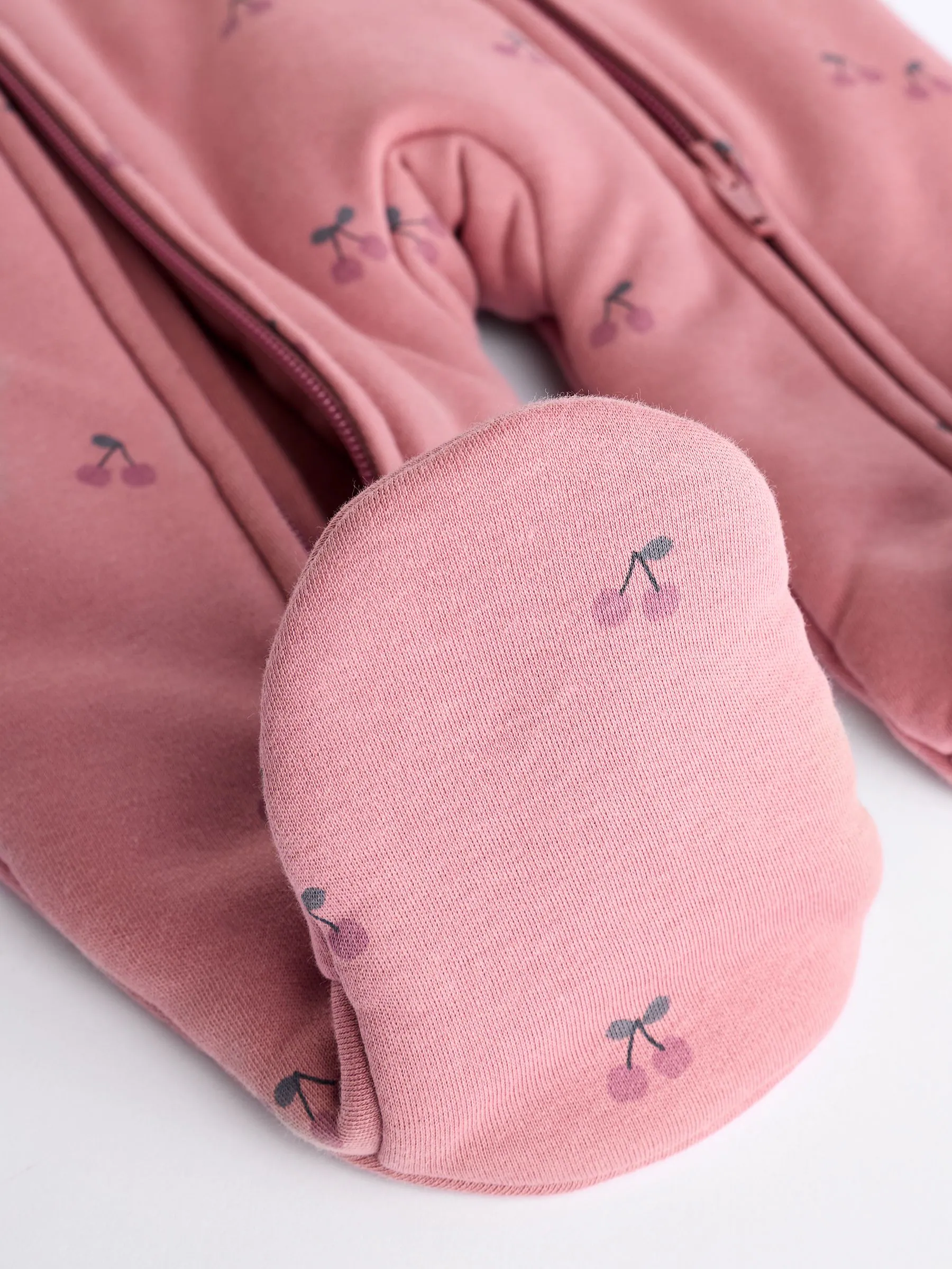 Roze kers - 2.5 TOG gewatteerde babypyjama