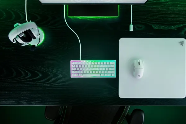 Razer Huntsman V3 Pro - Tastatur - 100% - full size - backlit - USB - QWERTY - USA - tastkontakt: Razer Analog Optical Switches (Gen-2)