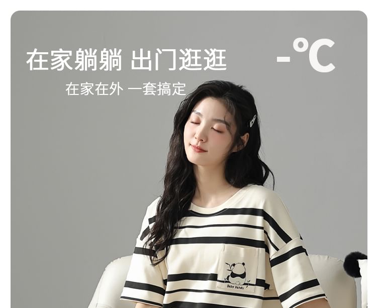 Jeony - Pyjamaset: gestreept T-shirt met korte mouwen + effen shorts