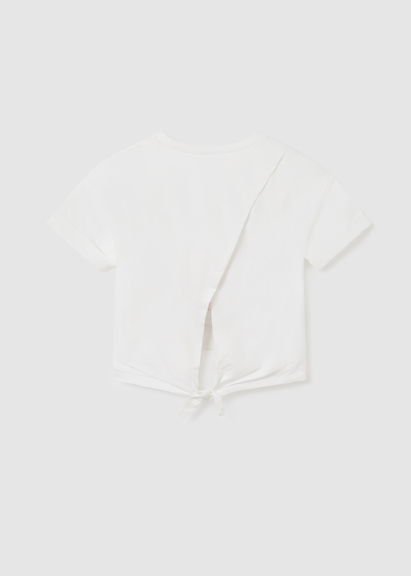 Camiseta feminina de manga curta em algodão sustentável com nó.