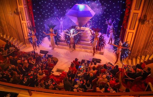 Carte Blanche Dresden - Travestie-Show mit Dinner