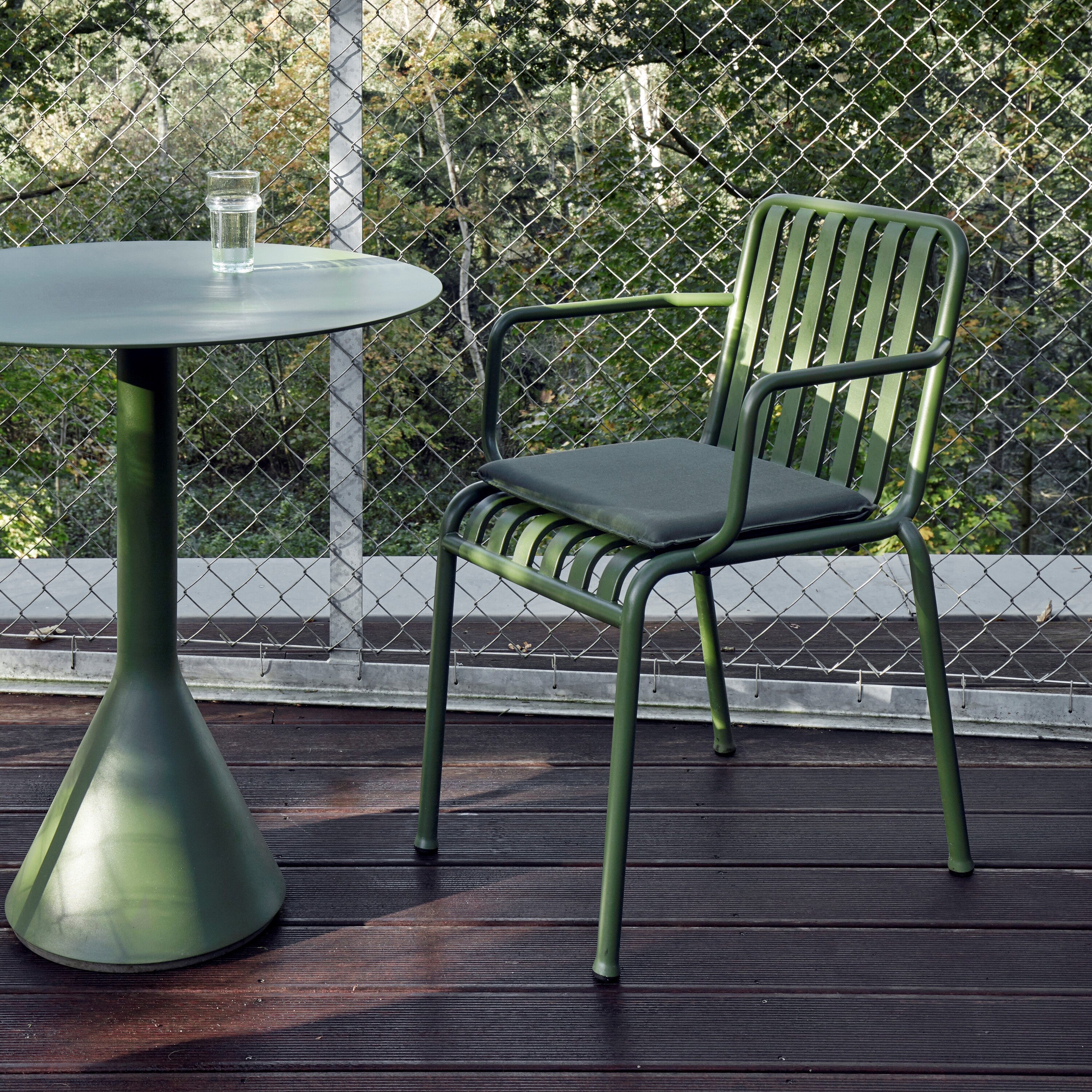 HAY Palissade Cone Tafel Ã 90 cm - Olijfgroen