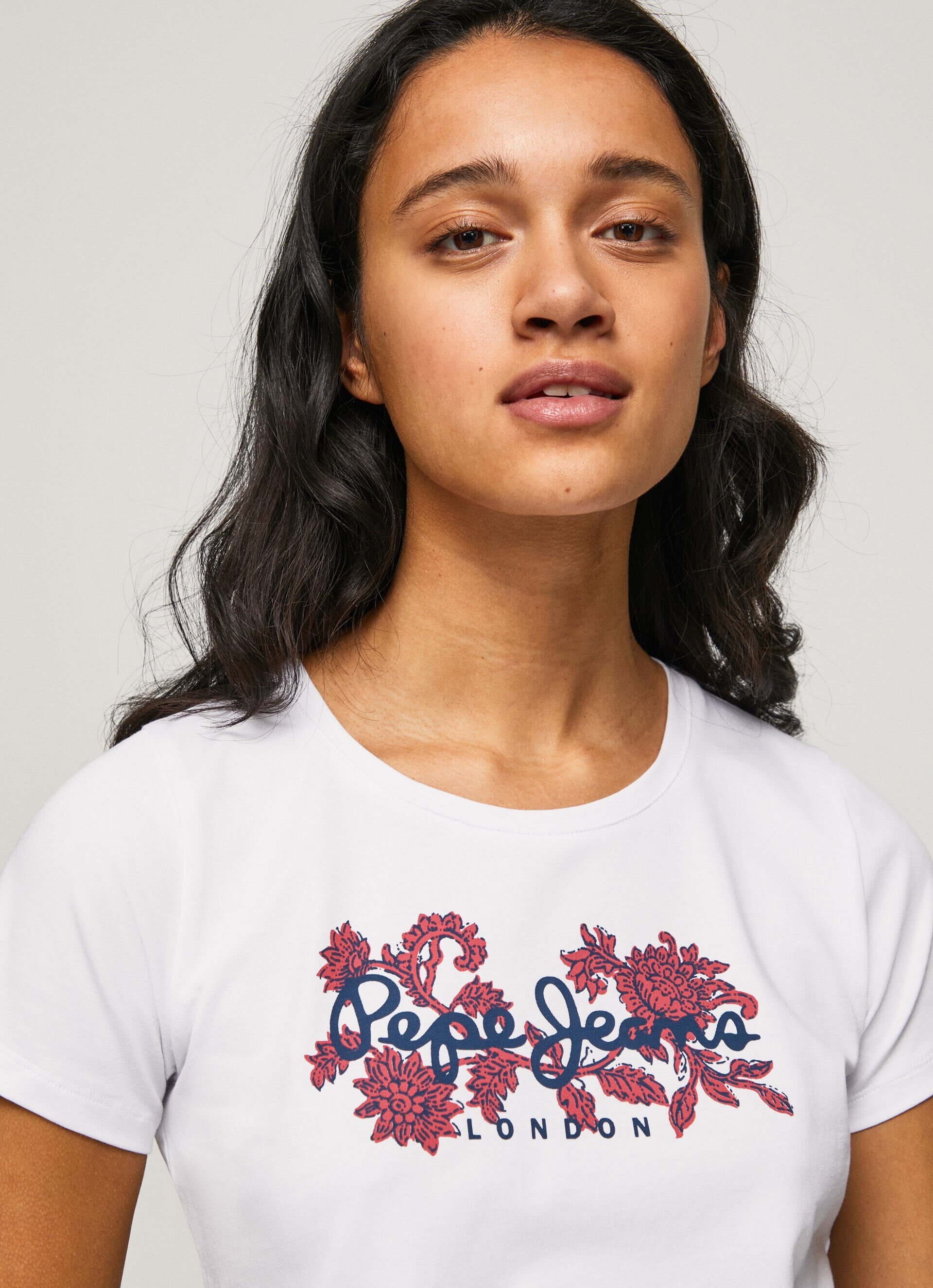 CAMISETA LYCRA LOGO ESTAMPADO - white