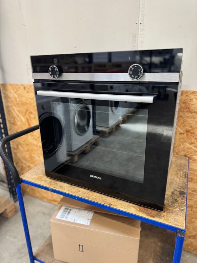 Siemens indbygningsovn HB510ABR0S