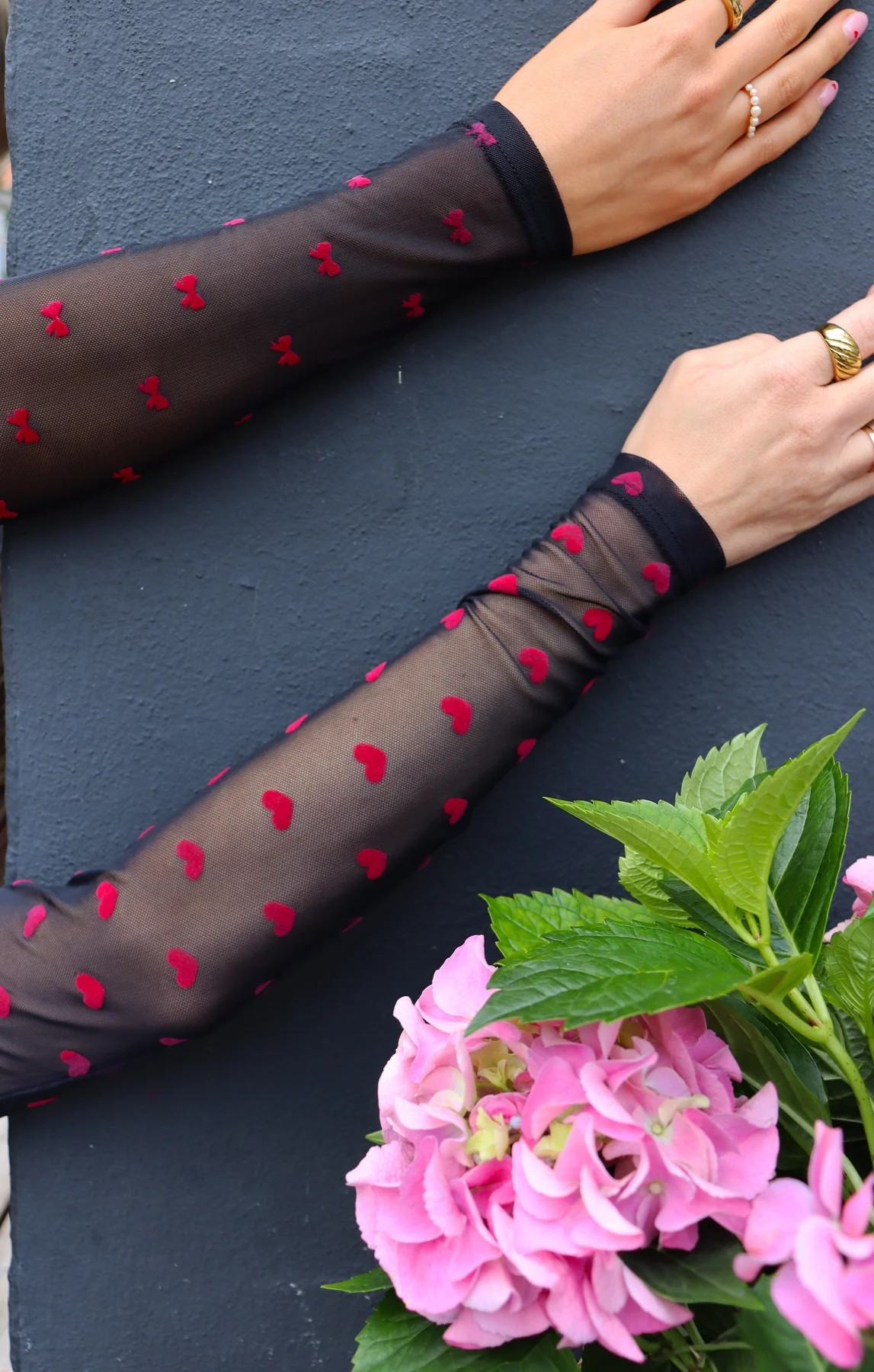 Liberte Mesh-Ls-Tshirt black red flock heart
