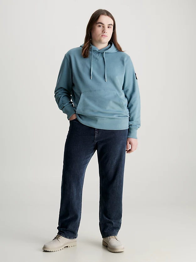 Calça jeans afunilada plus size