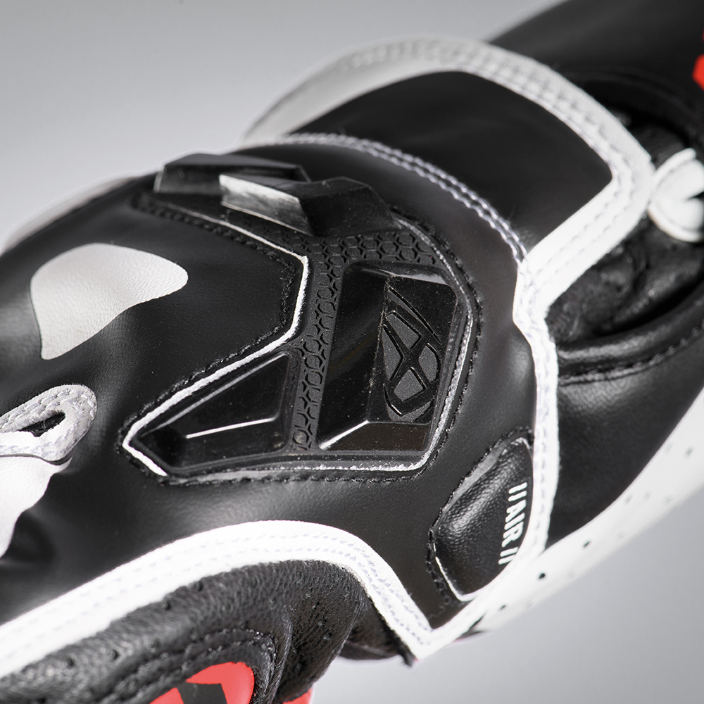 Ixon - Gants GP4 Air Noir / Blanc / Rouge