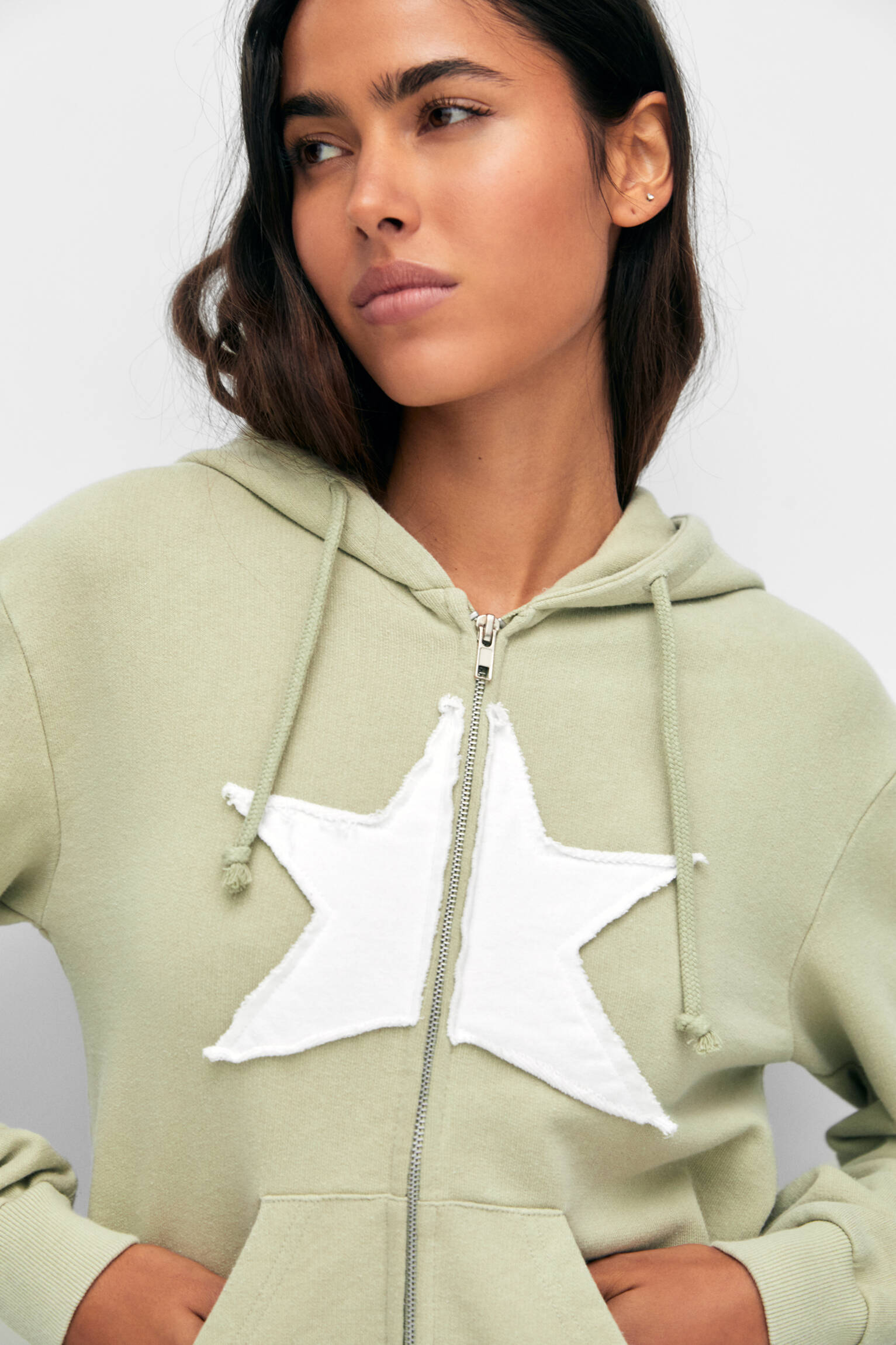 MOLETOM COM ZÍPER ESTRELA - VERDE CLARO
