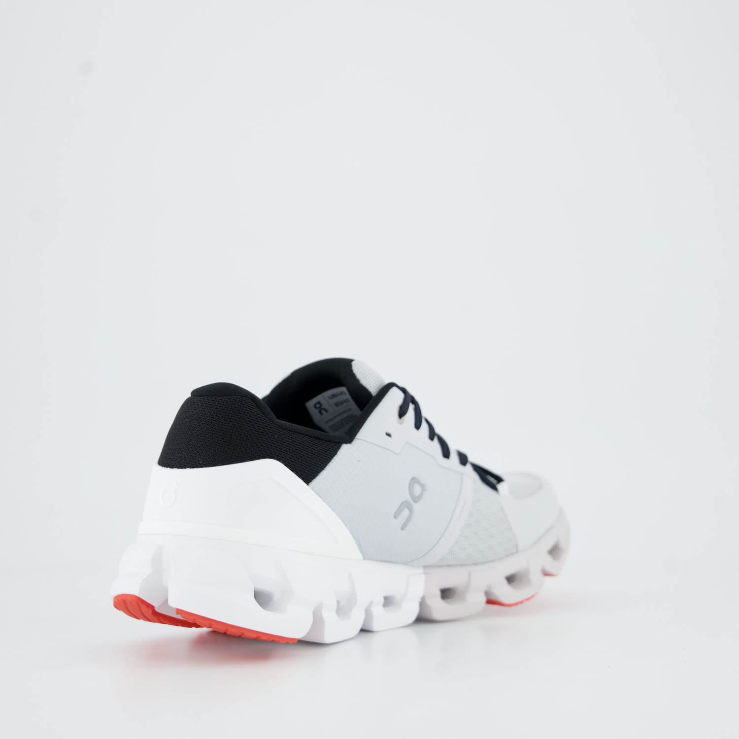 ON CLOUDFLYER 4