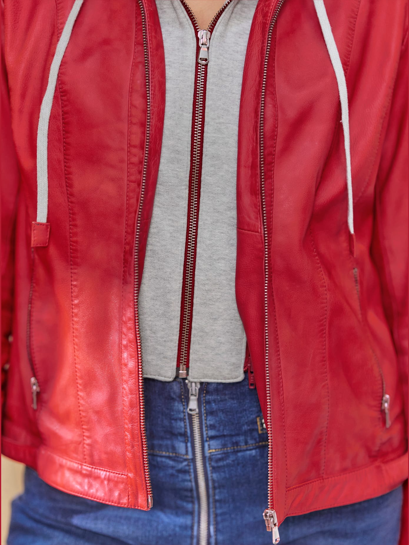 Veste en cuir capuche amovible