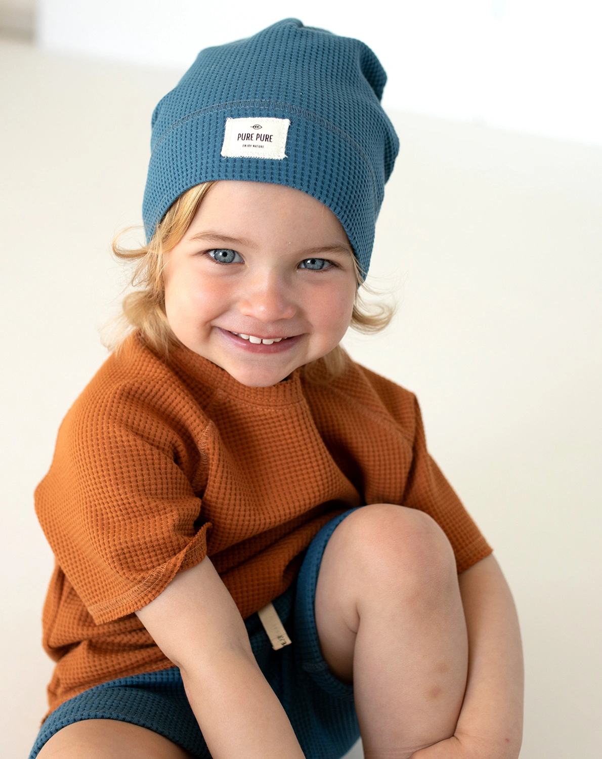 Beanie WAFFLE PIQUÉ in steel blue