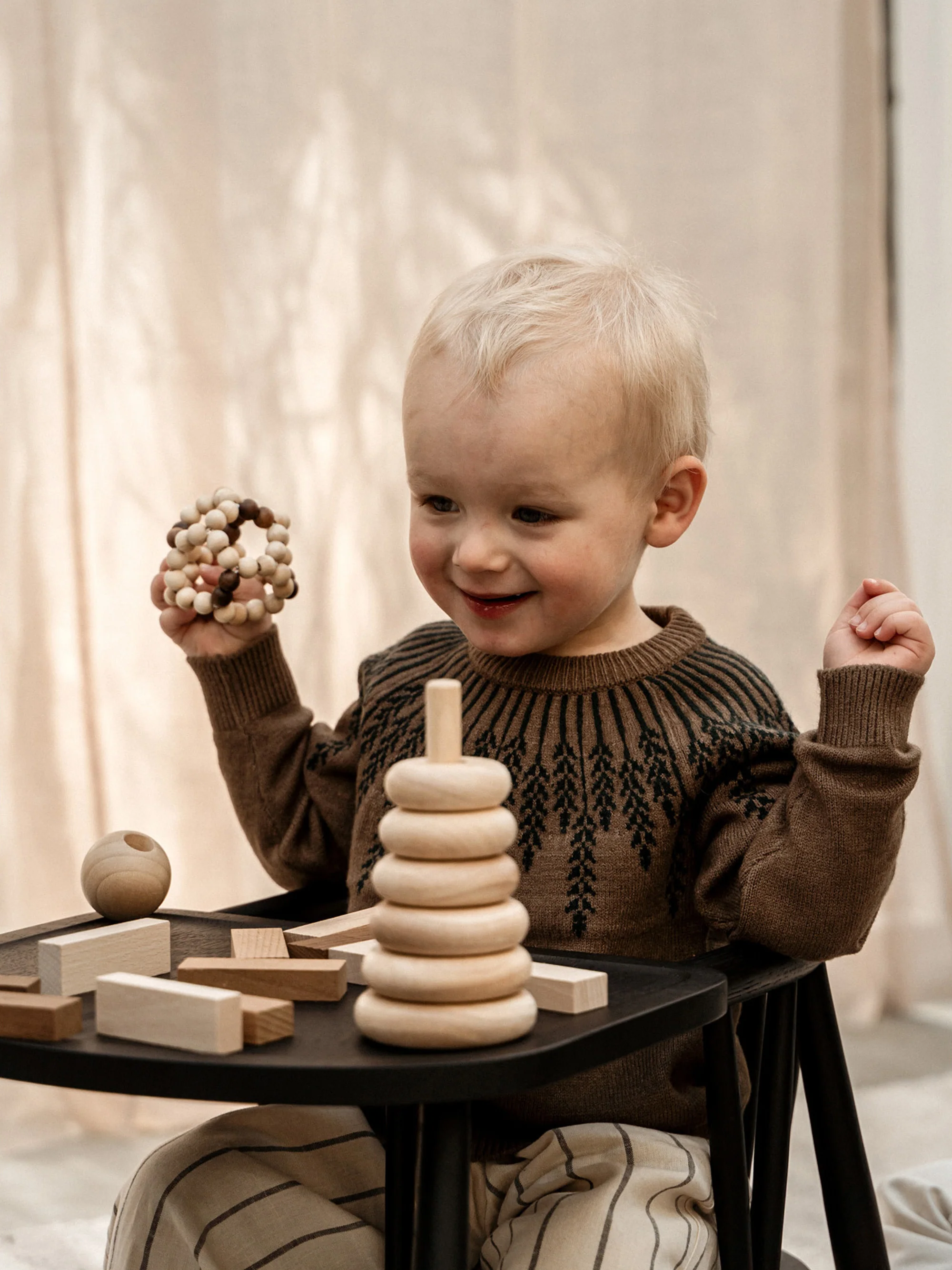 Handgemaakte kinderstoel Smilla van eikenhout