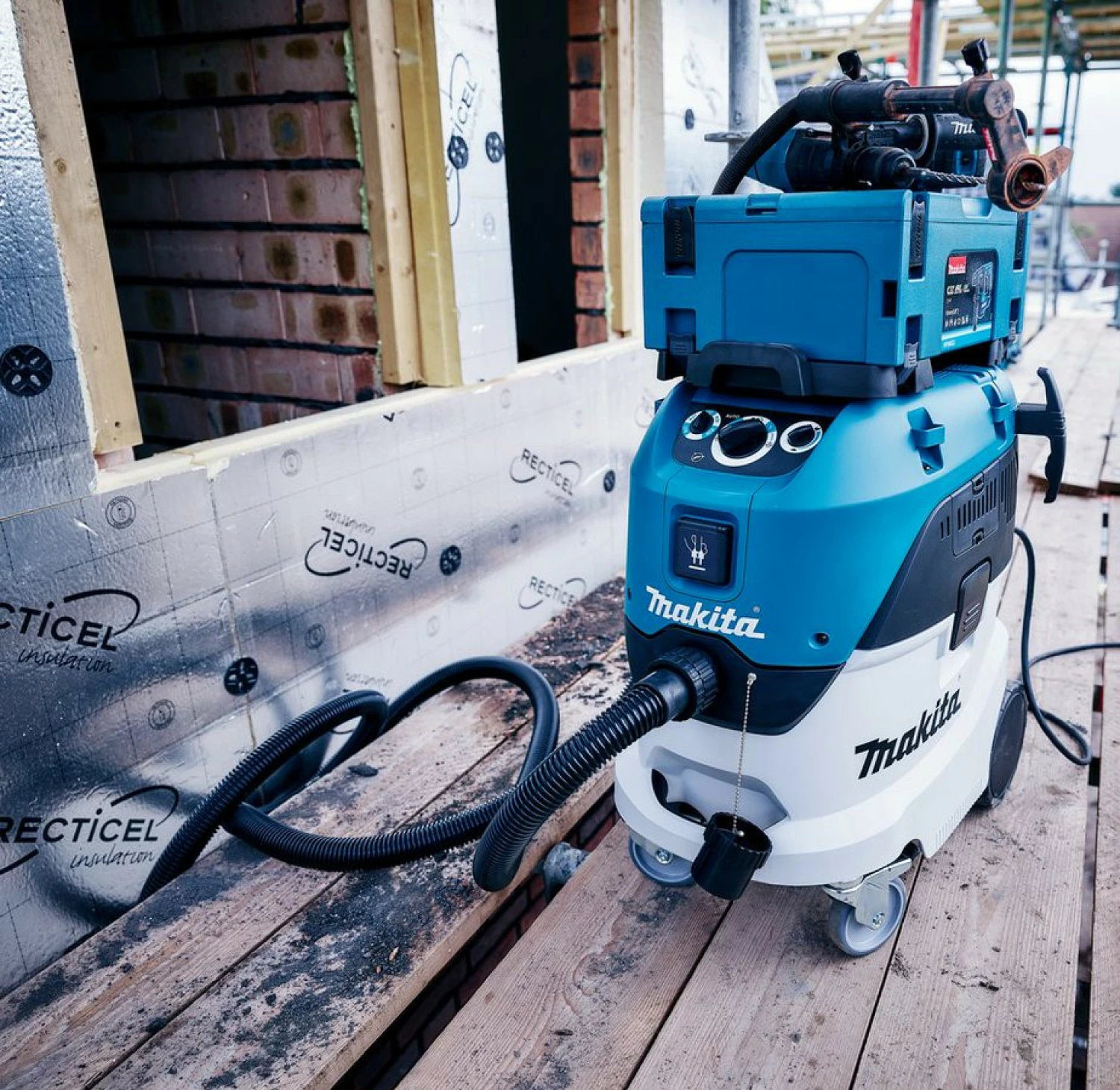 Makita VC4210L Bouwstofzuiger - 1200W - L-klasse - 42L