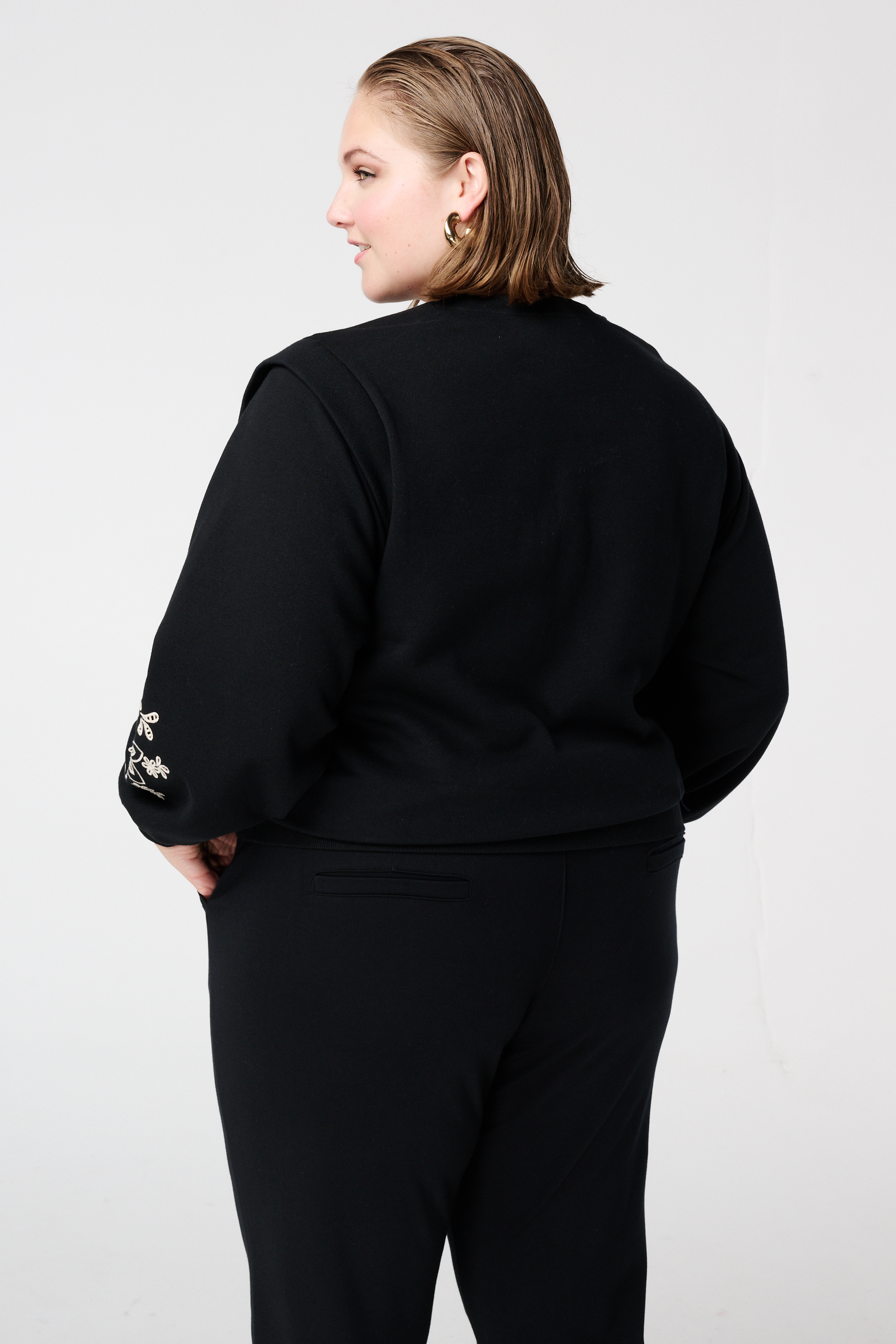 Sweater met opengewerkt borduursel Zwart