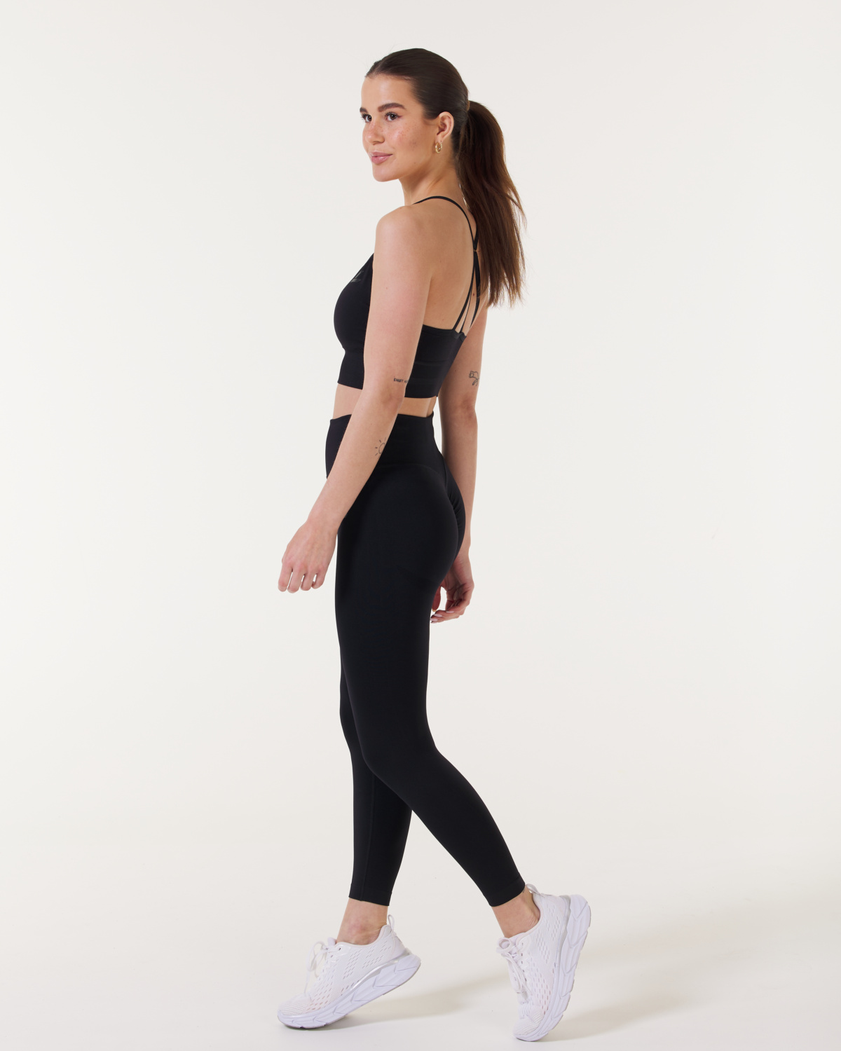 LEVITY Ignite Seamless Crop Top Black