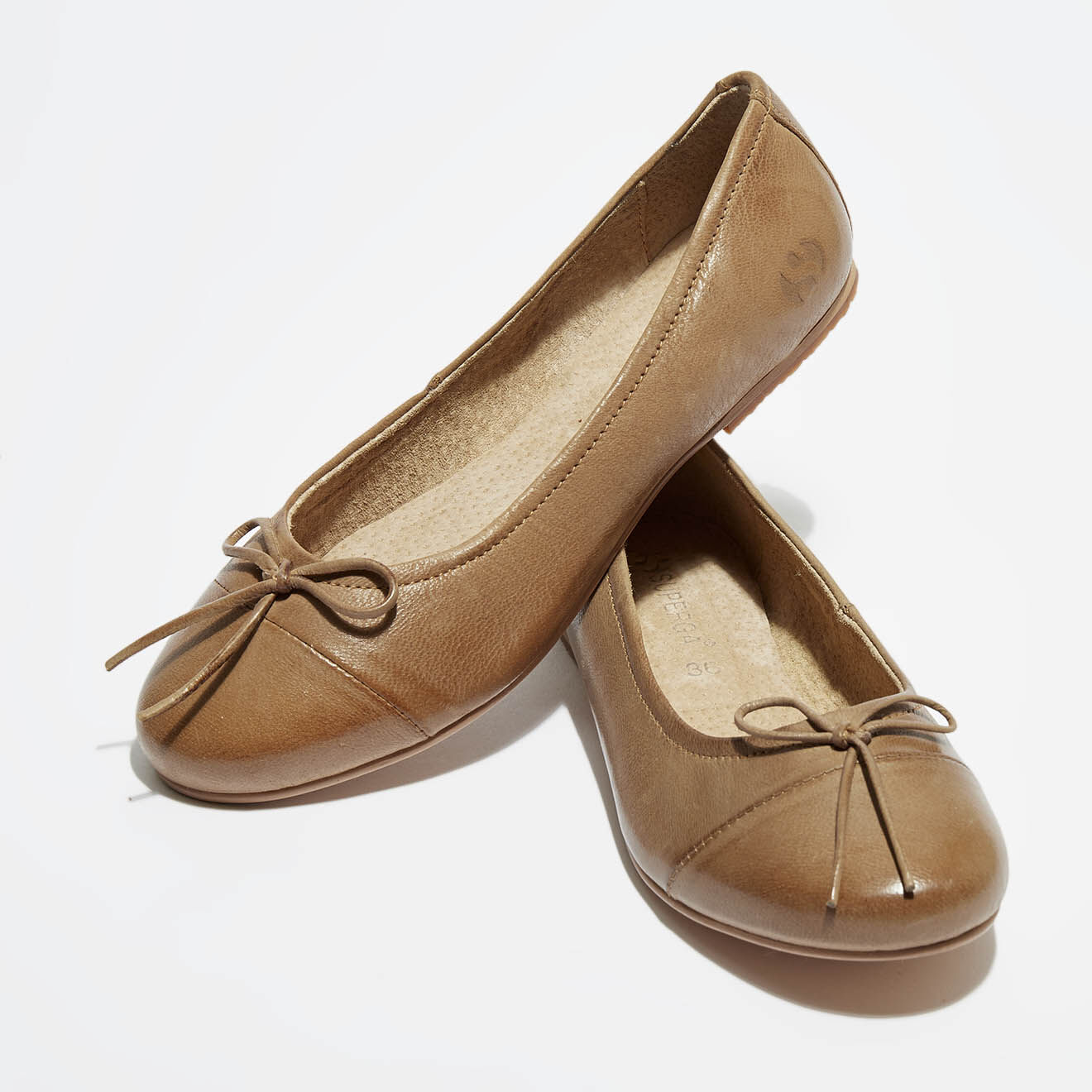 Superga Ballerines en cuir taupe