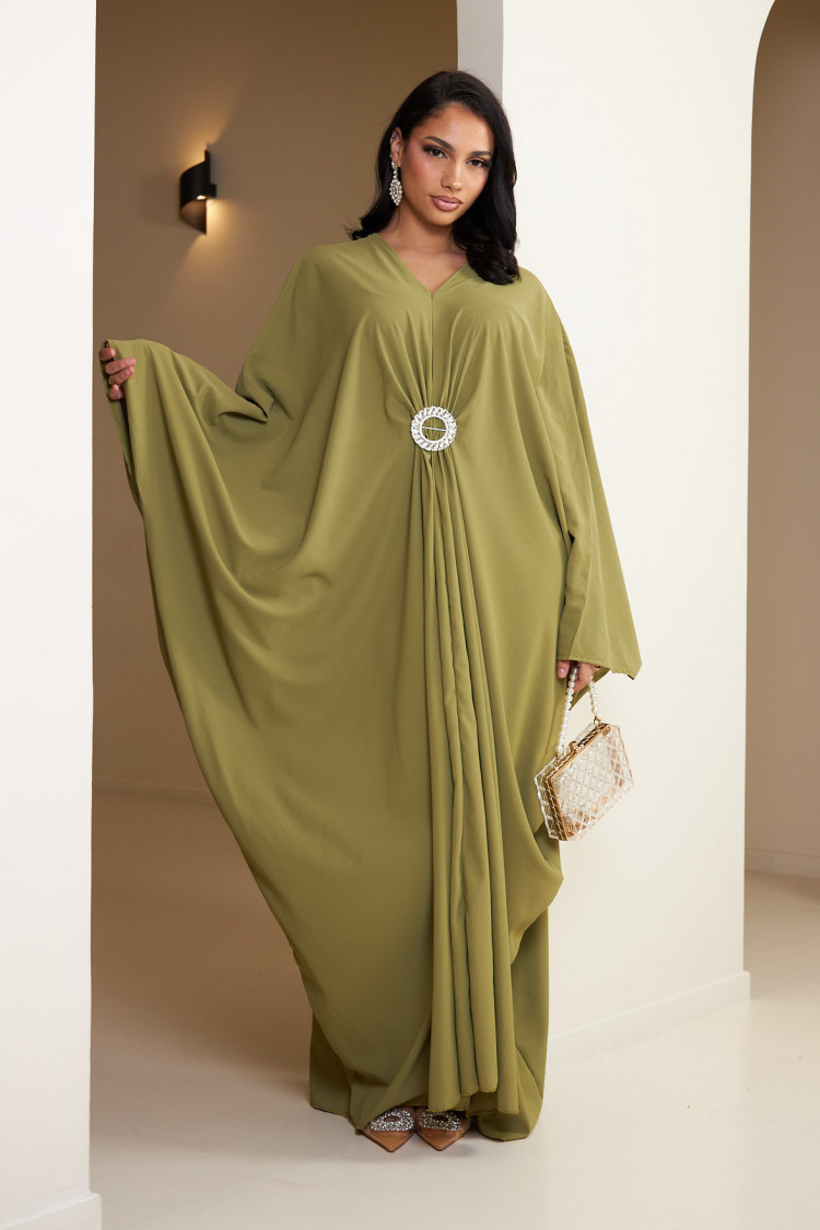 Abaya fluide verte à broche sur le milieu
