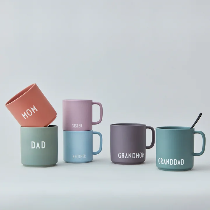 Design Letters - AJ Favourite Porzellan Becher, Peace / grün