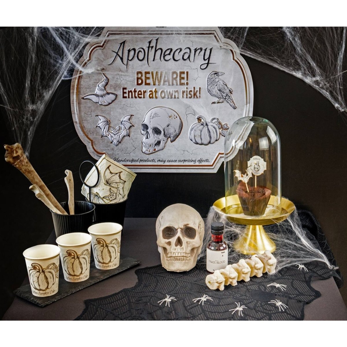 Halloween Deurbord Beware At Own Risk 50cm