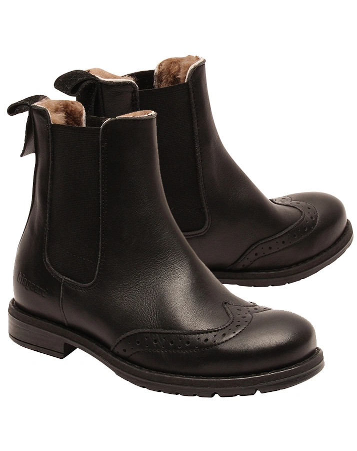 Boots MAI gefüttert in schwarz