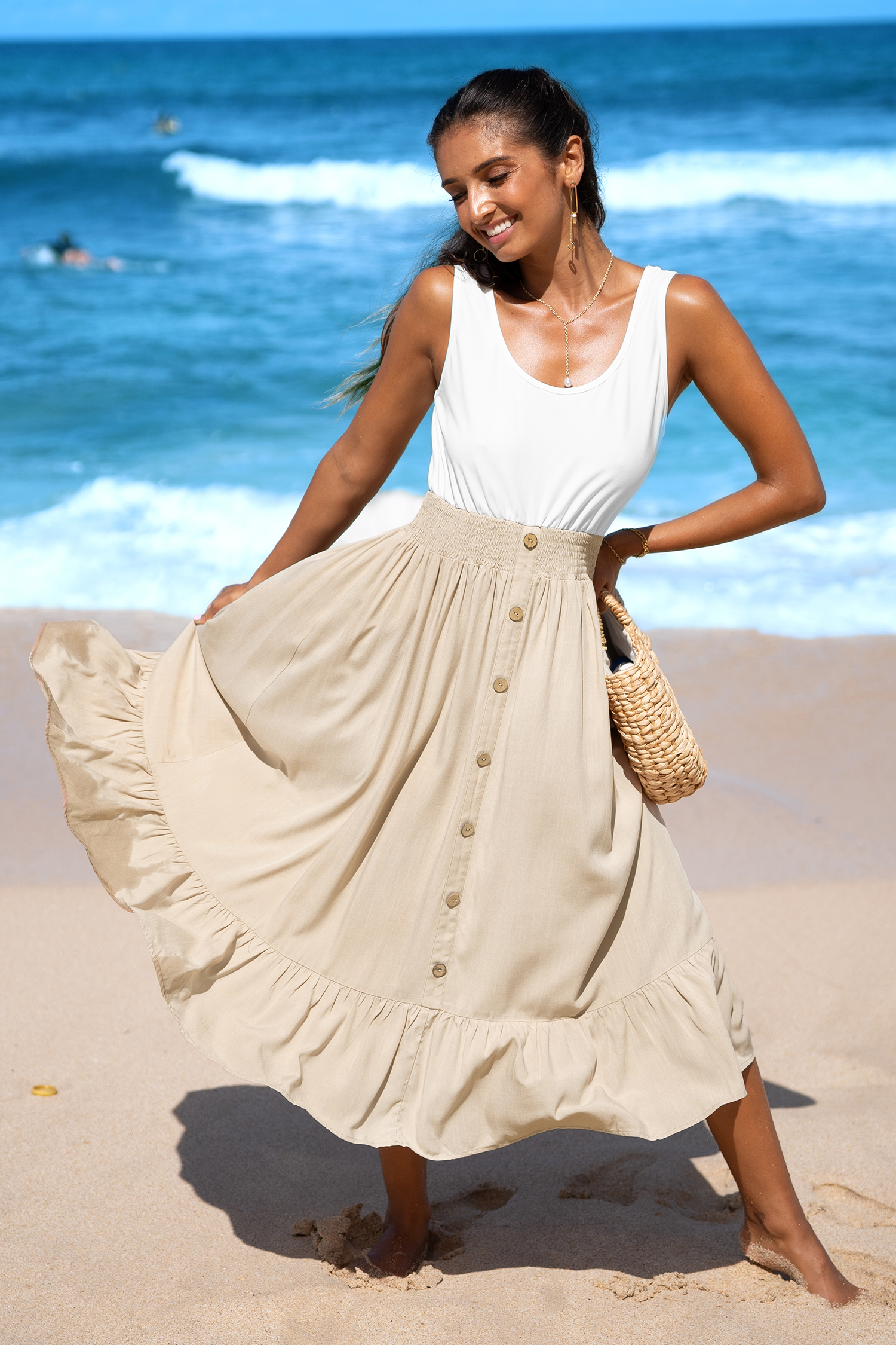 Robe midi avec débardeur blanc et jupe à boutons