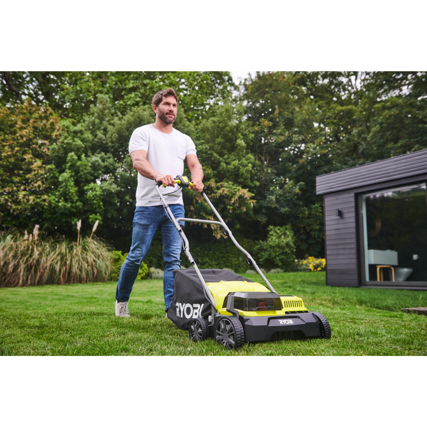 Ryobi RY18SFX35A-240 One  18V Brushless Accu Verticuteerder set (2x 4.0Ah) - 35cm