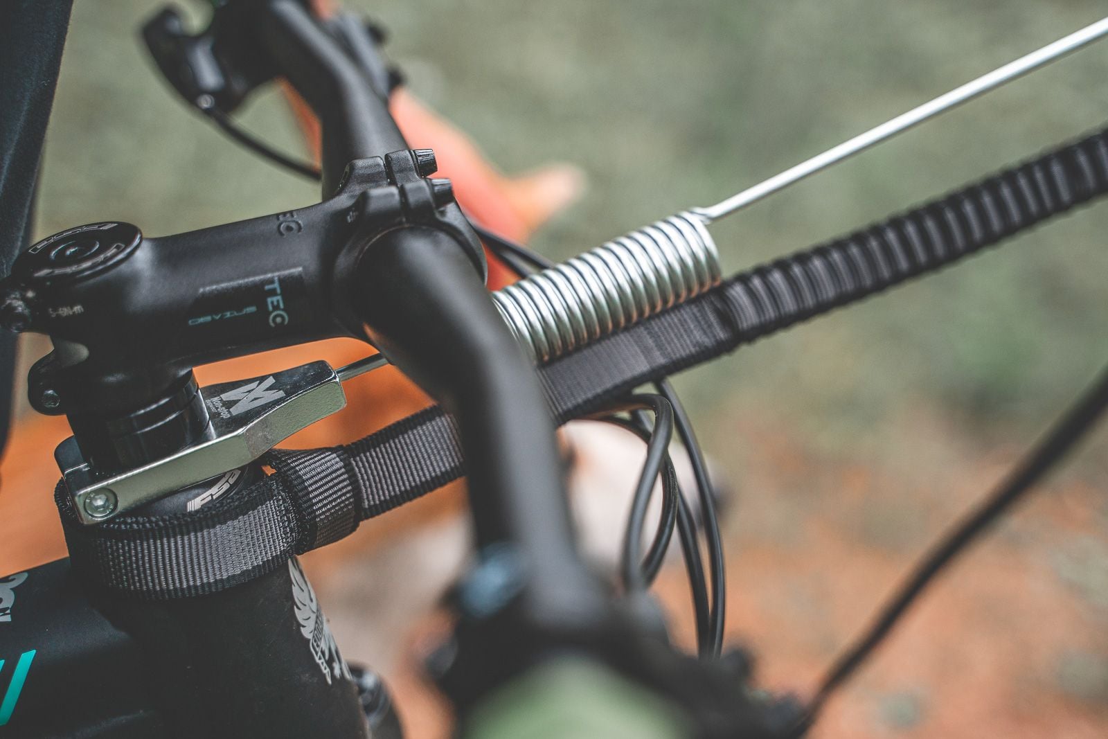 Kjøp Non-Stop Dogwear Bike Antenna fra Hekta på tur her!