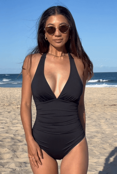 Maillot de bain une pièce à col licou en V sculptant