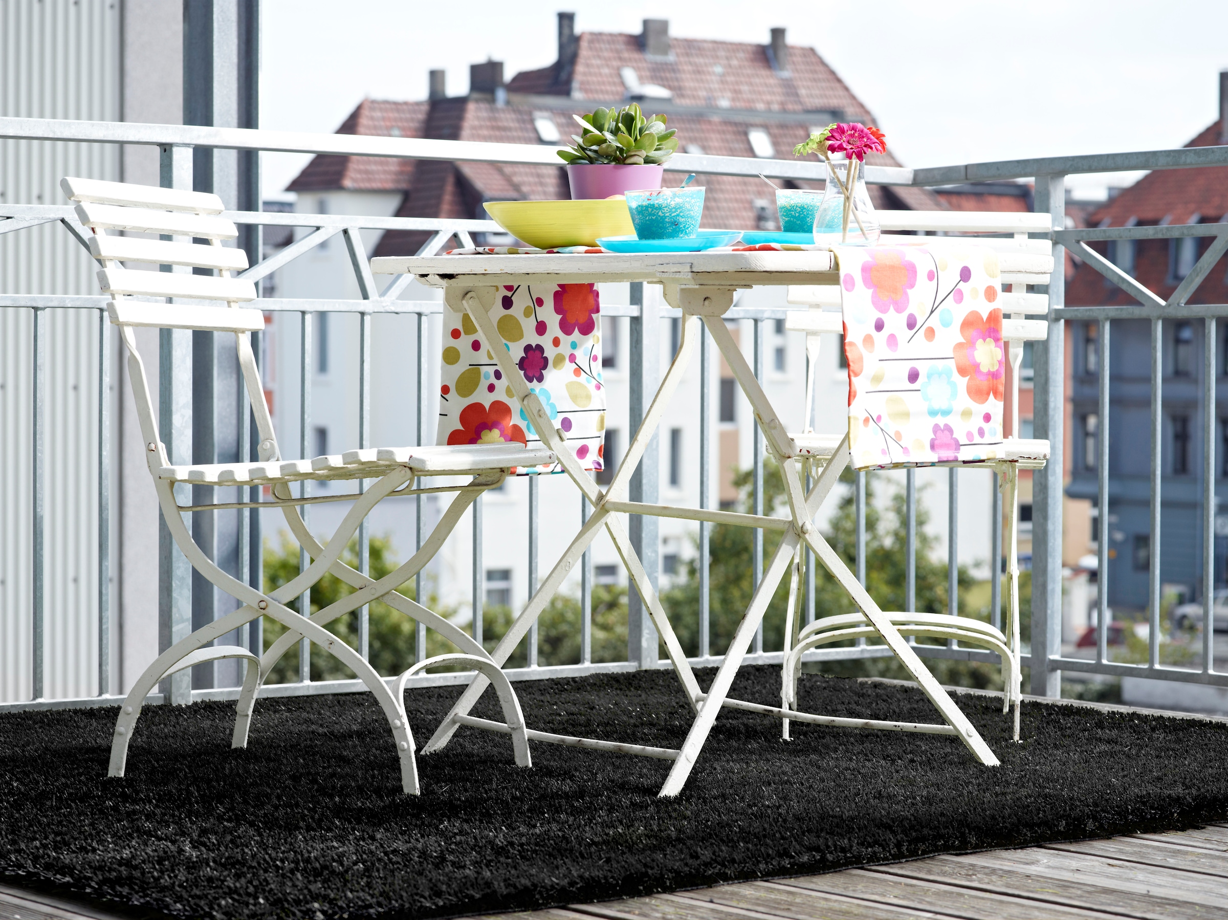 Andiamo Kunstrasen »Black« rechteckig 15 mm Höhe Wetterfest, Balkon geeignet, integrierte Drainage, Garten, Terrasse