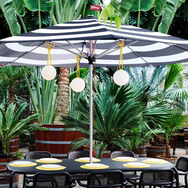 Fatboy - Stripesol Set Sonnenschirm Ø 350 cm anthrazit   Ständer schwarz