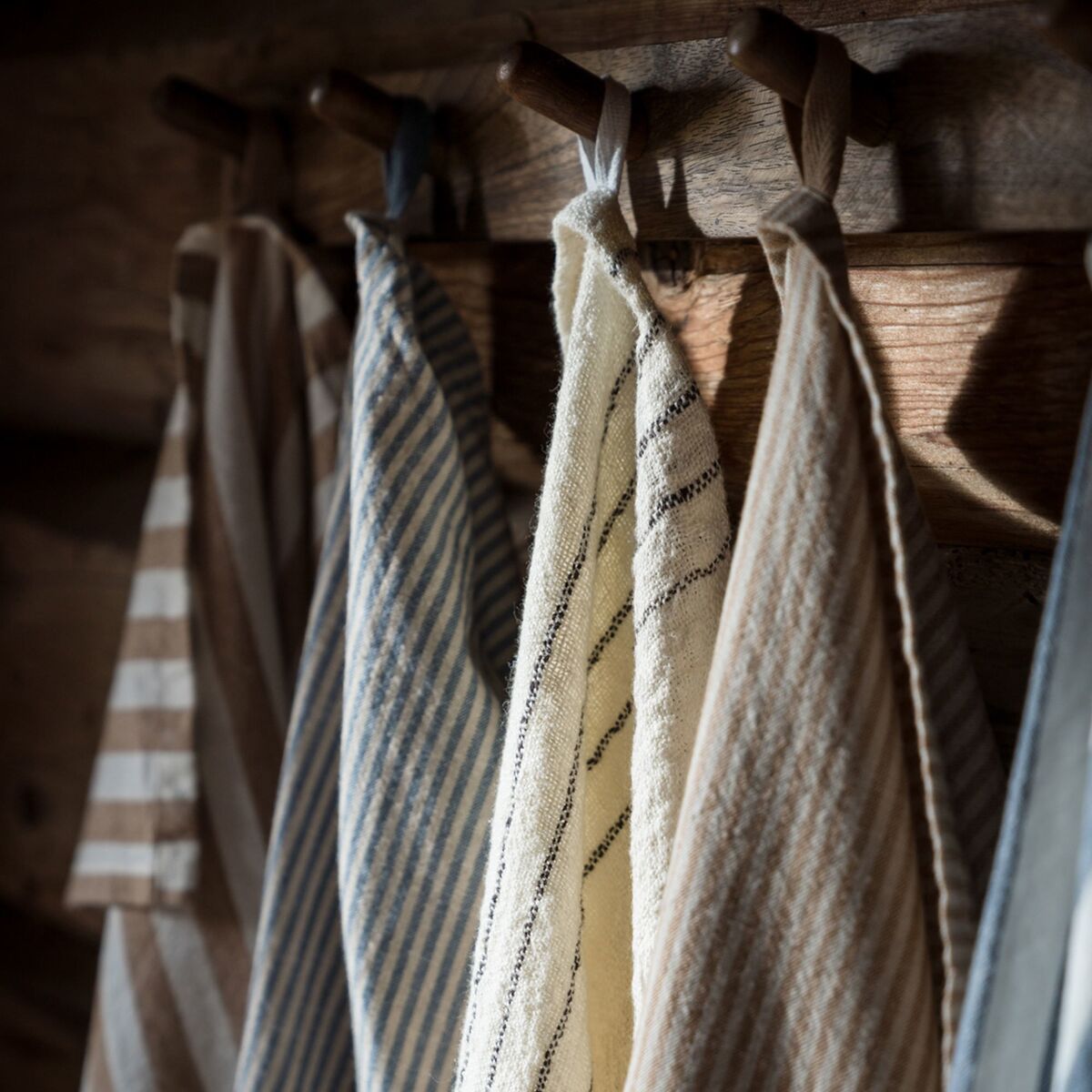 Kjøkkenhåndkle stripete 47x70 cm, karamell/beige