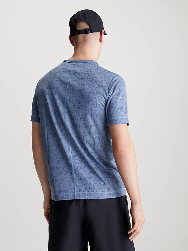 Camiseta de ginástica com logotipo