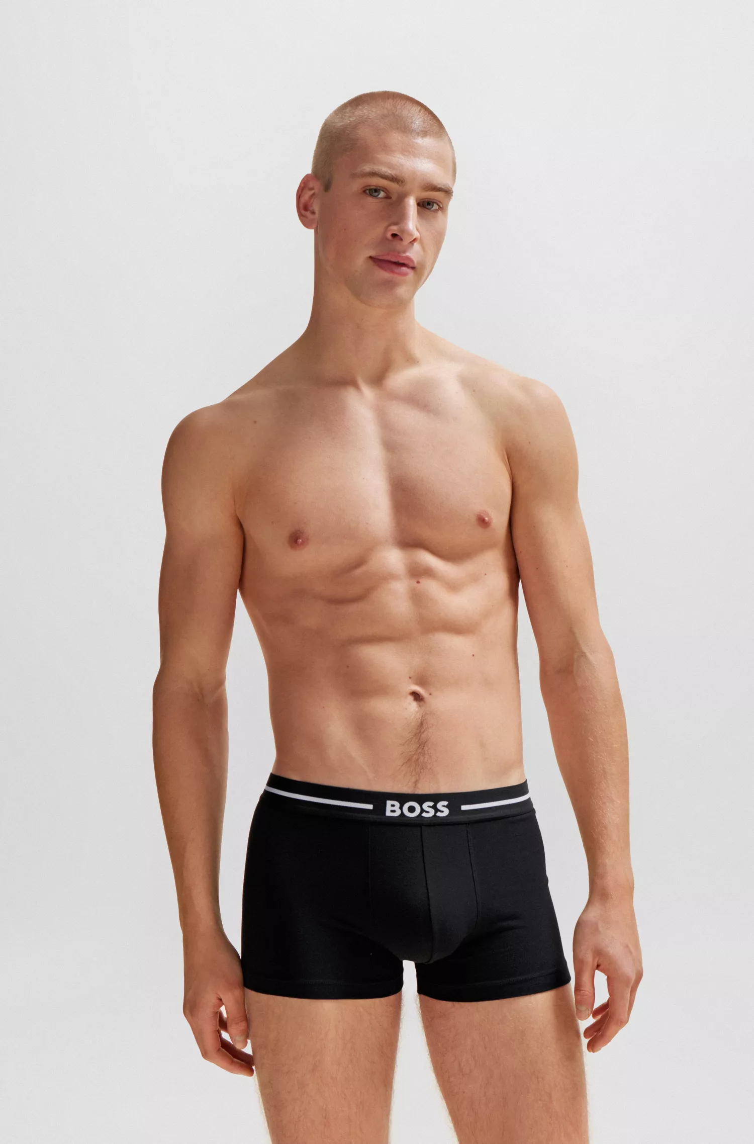 BOSS Black - Pacote com três cuecas boxer de algodão elástico com cós com logotipo.