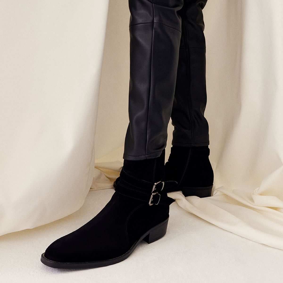 Bronco Black Men Chelsea boots