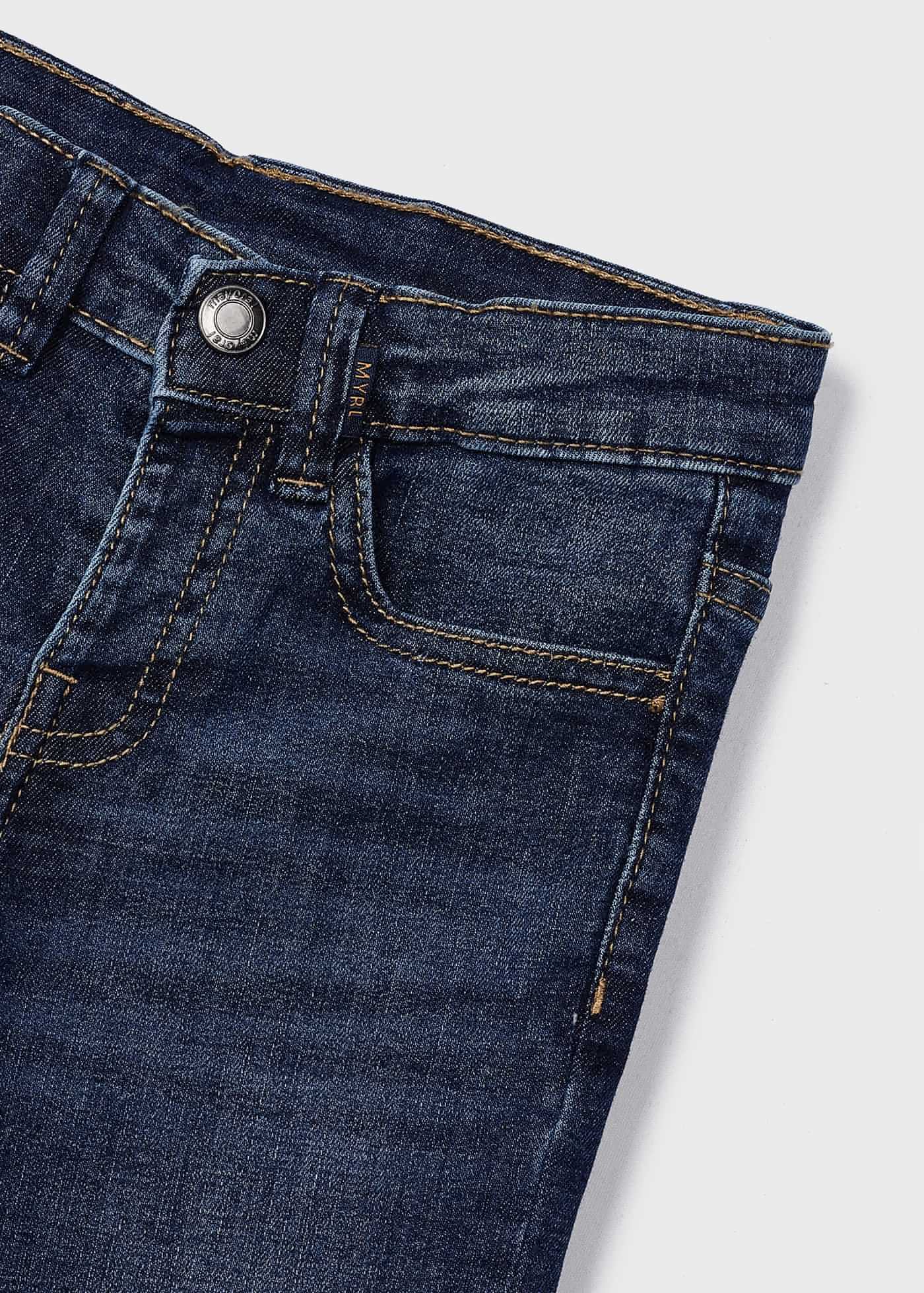 Calça jeans skinny feita com algodão sustentável para meninos
