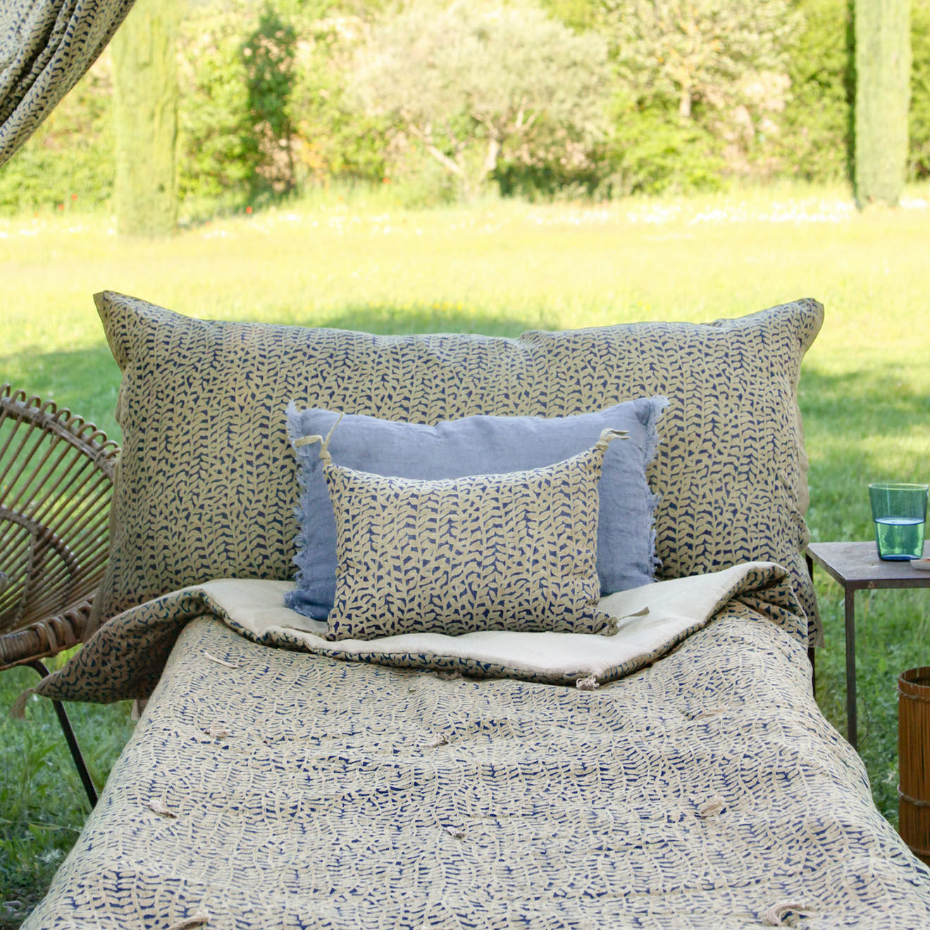En Fil d'Indienne Housse de coussin Lierre indigo - 50x100 cm