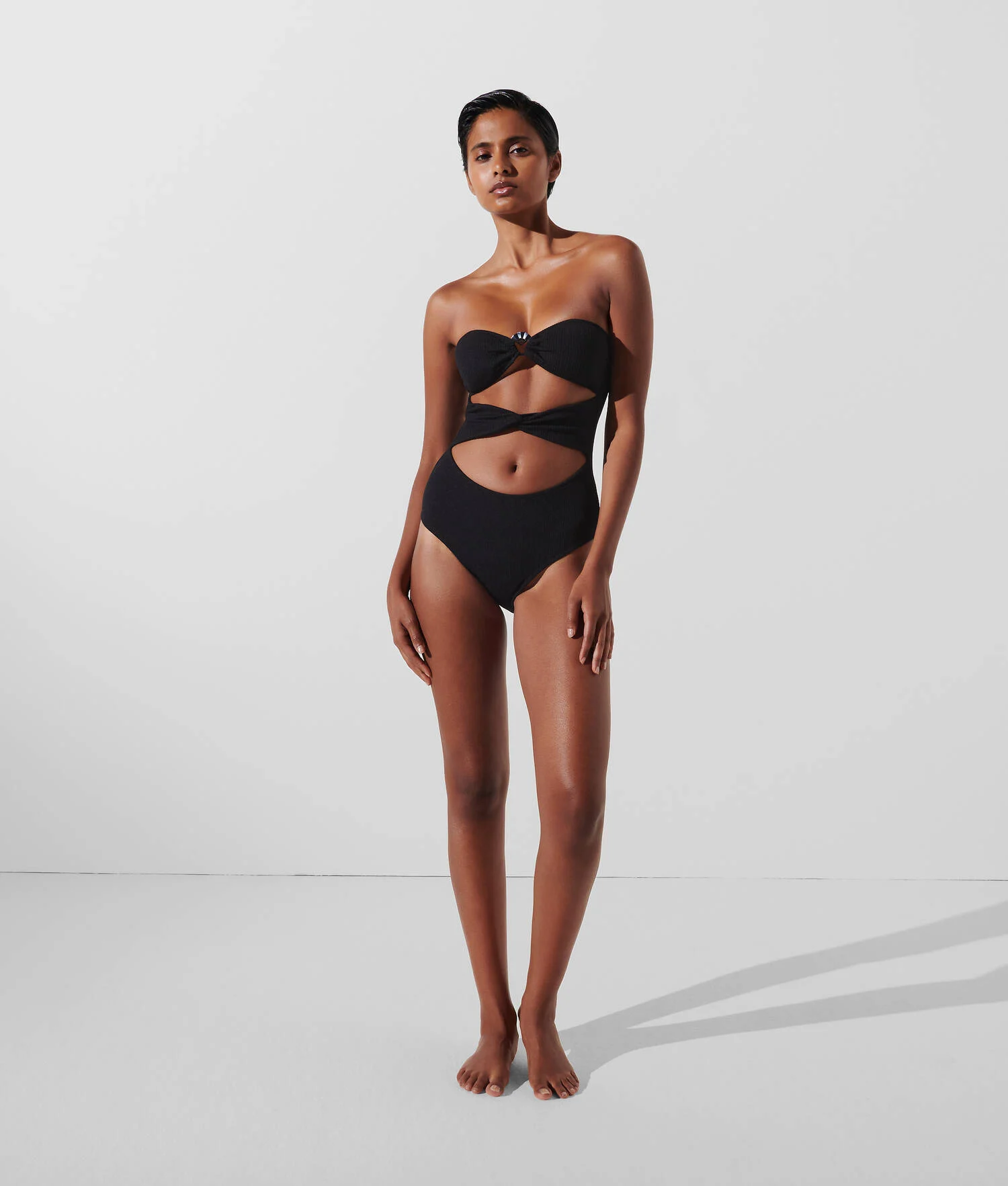 MAILLOT DE BAIN SANS BRETELLES À BRELOQUE EN FORME D'ÉVENTAIL