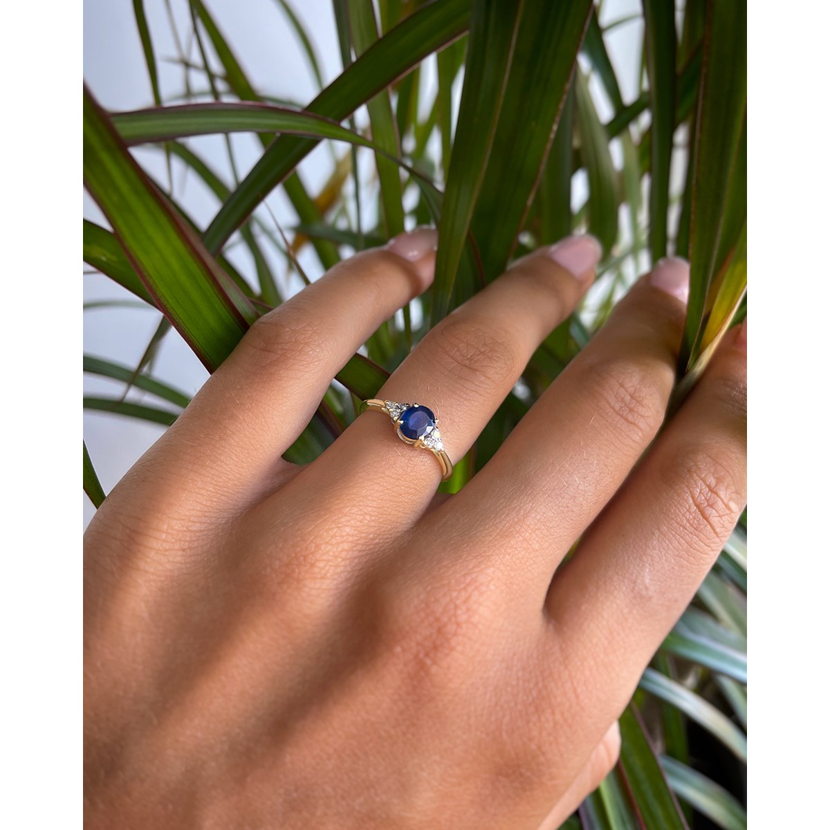 Bague ADEN Or 585 Jaune Saphir et diamants 2.20grs