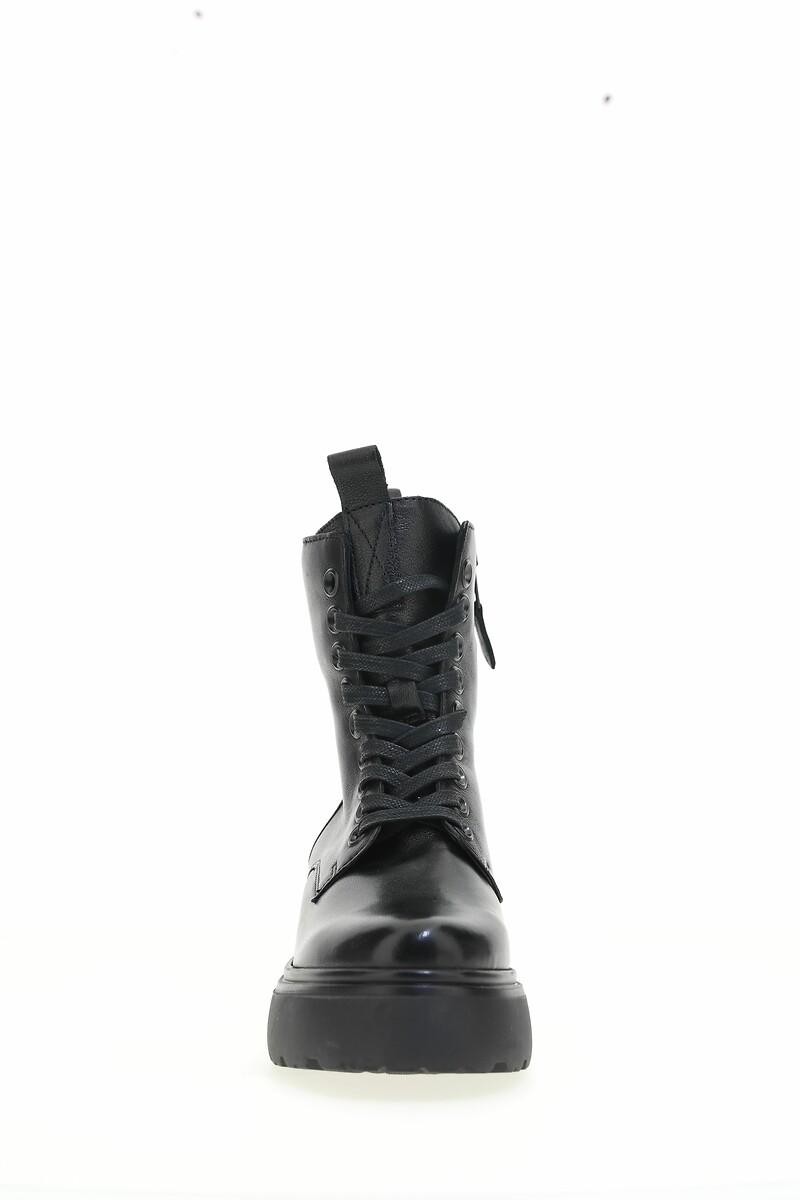 MJUS<br>Botas de couro com cadarços