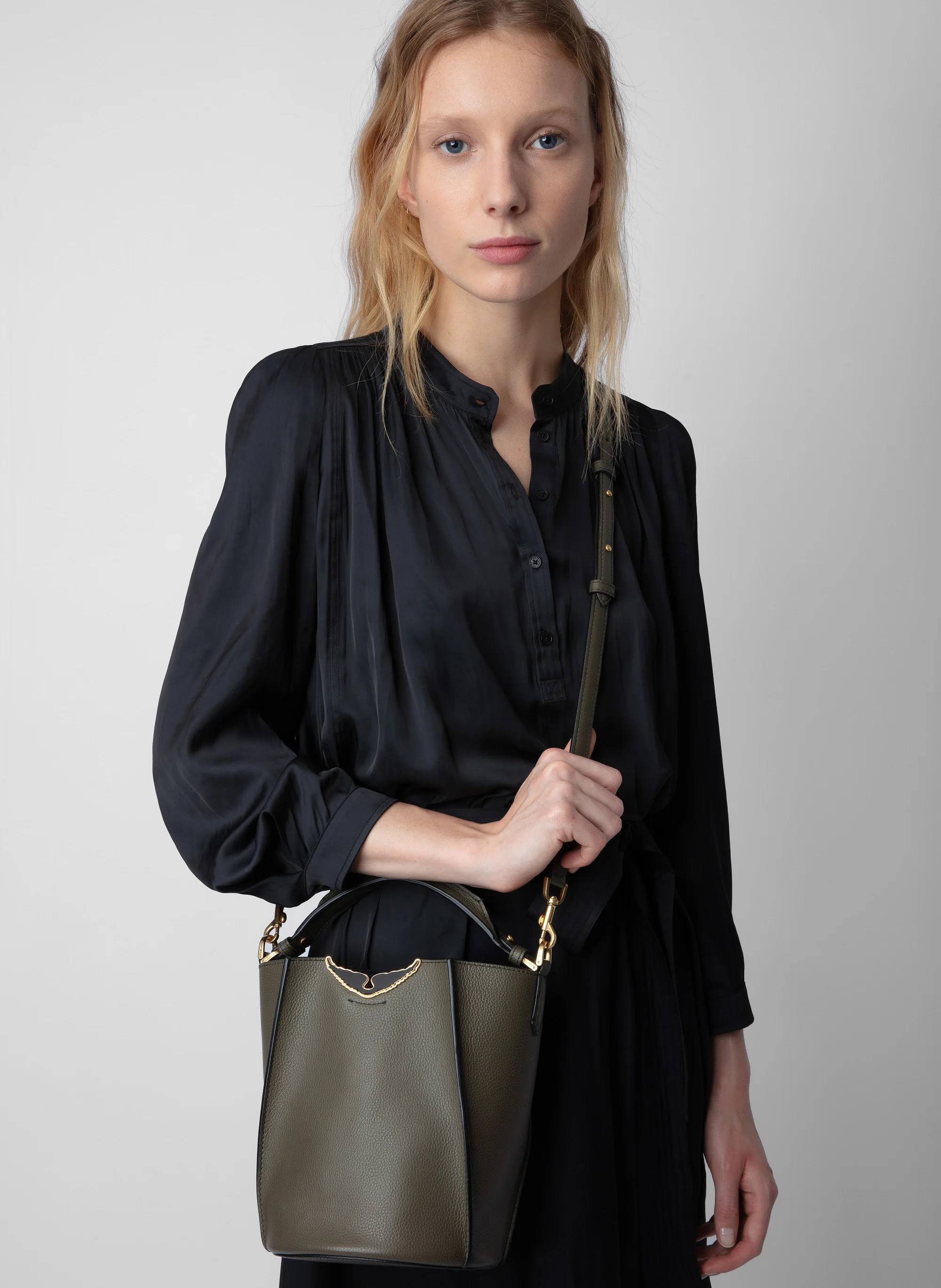BORDERLINE - Sac seau en cuir grainé | Vert