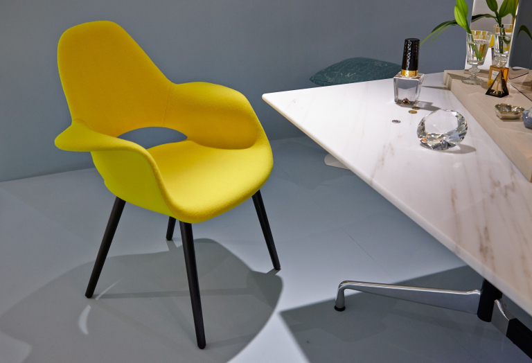 Vitra Organic Conference stoel, Cosy 10