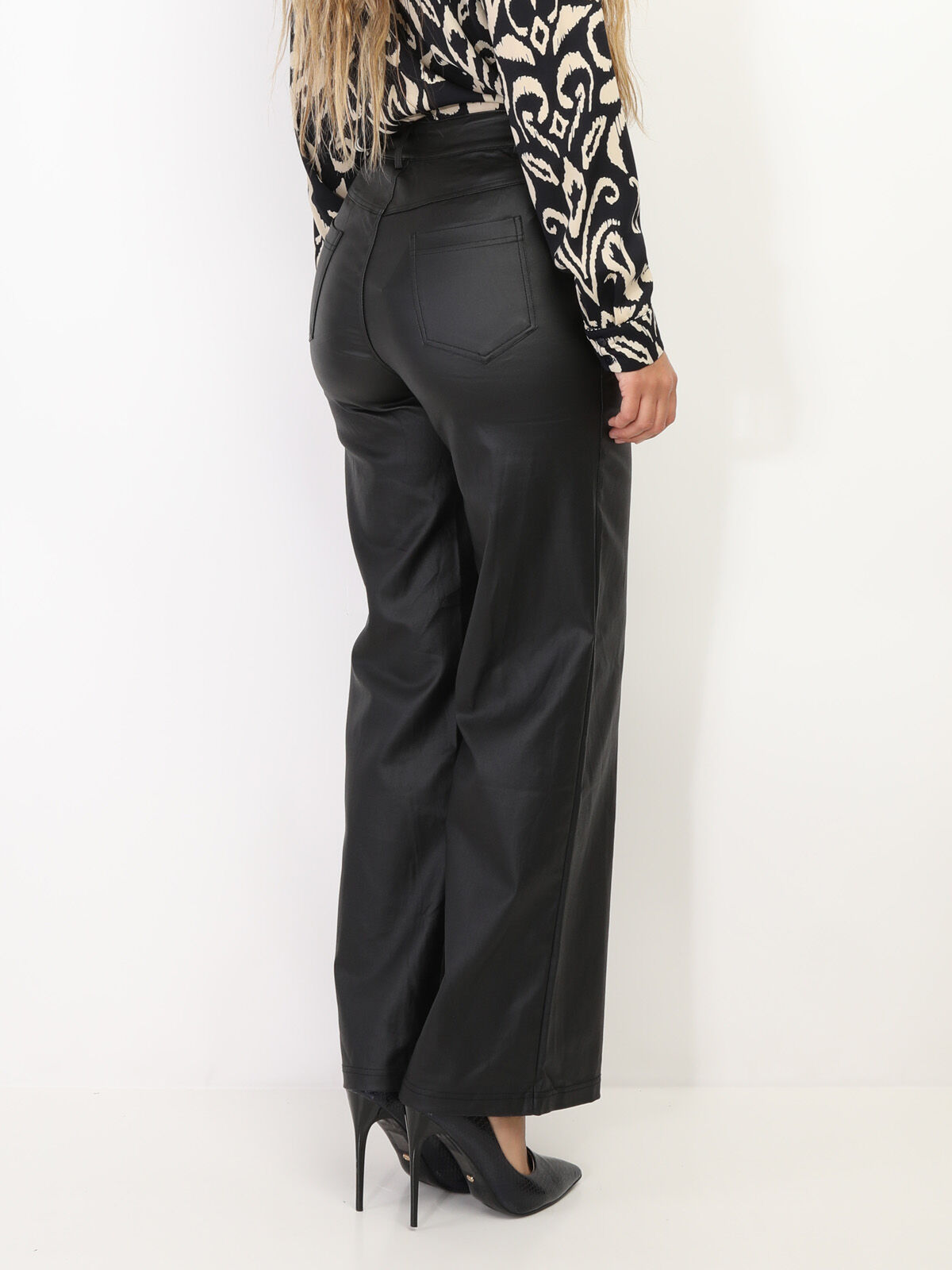 Pantalon évasé et enduit- Noir