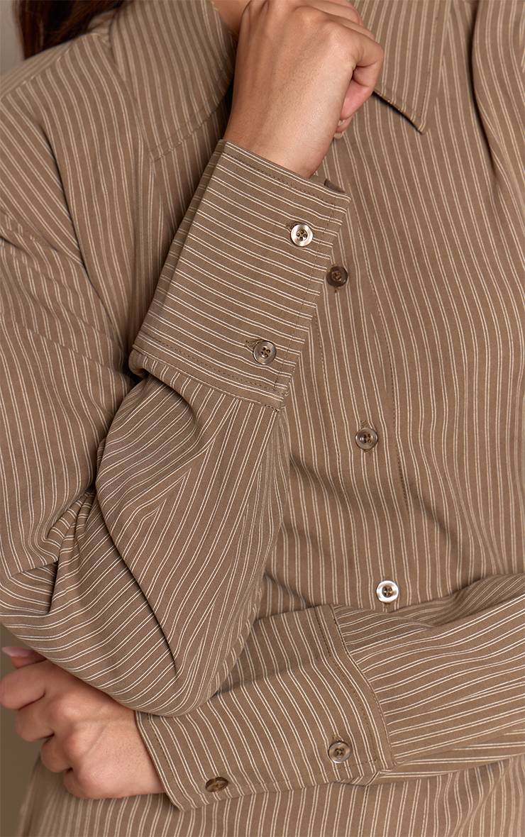 Moka Chemise Ajustée À Épaulettes En Peau De Pêche Rayée